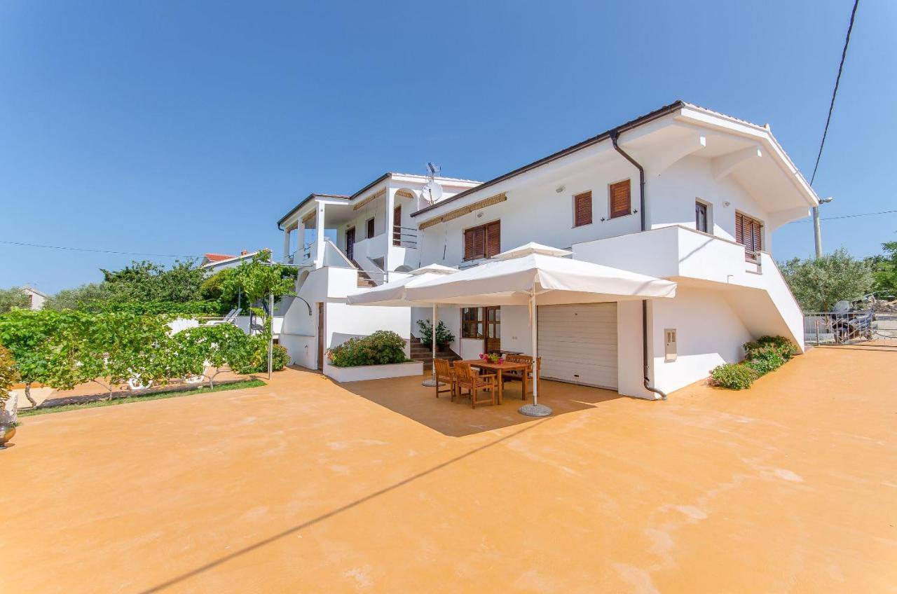 Apartments Goran Vir Ngoại thất bức ảnh