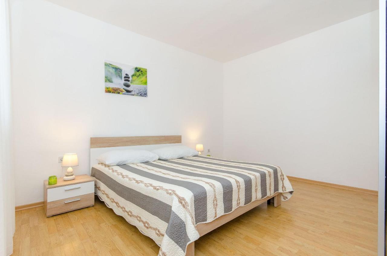 Apartments Goran Vir Ngoại thất bức ảnh