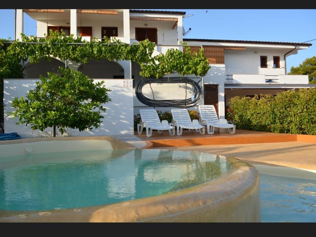 Apartments Goran Vir Ngoại thất bức ảnh